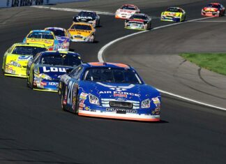 Mercedes-Benz Plans GLE Hybrid to Debut in New York